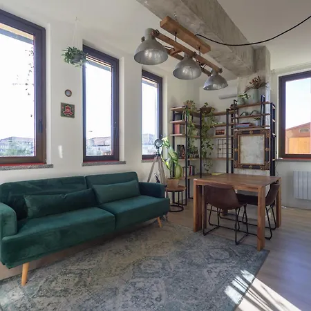 Casa Madera With Lovely Terrace * Milano