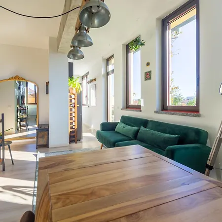 Lägenhet Casa Madera With Lovely Terrace Milano