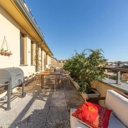 Casa Madera With Lovely Terrace Lägenhet